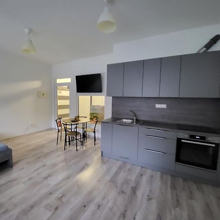 Apartman โนวา บายา ภายนอก รูปภาพ